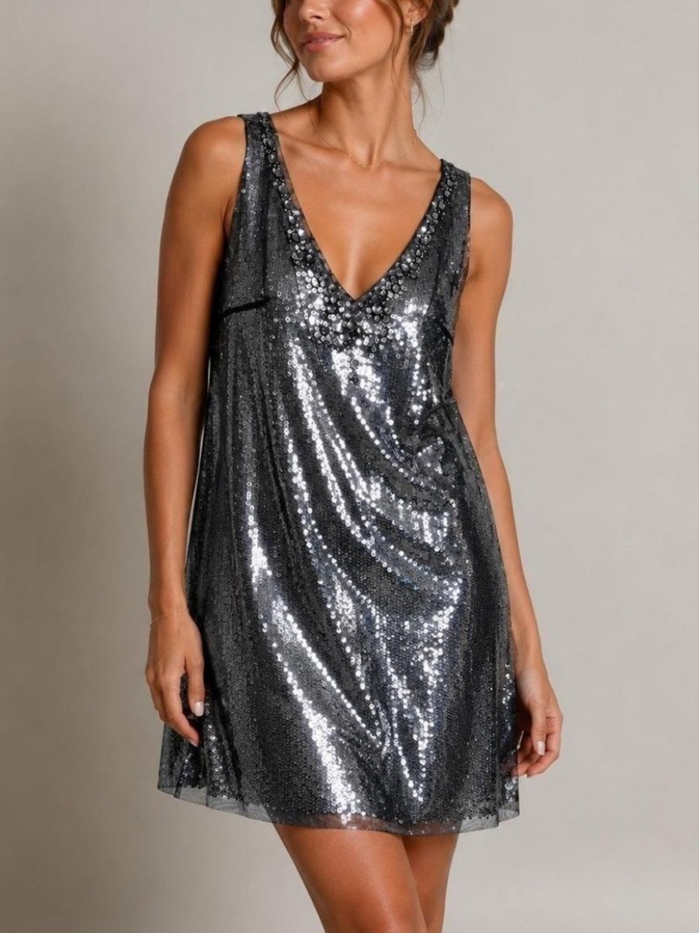 White House Black Market Silver Sequin V-Neck Sleeveless Mini Party Dress Size 2